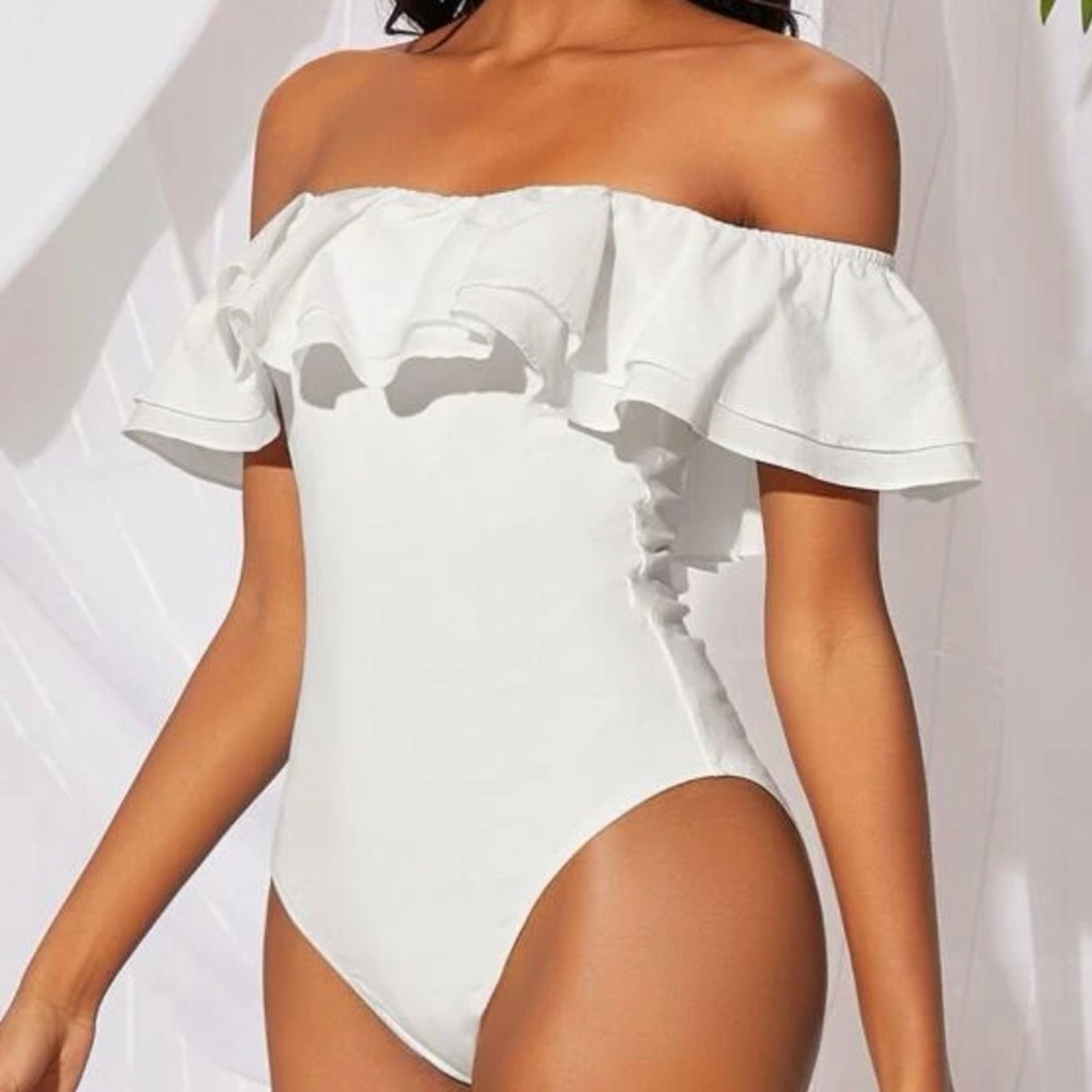 Off shoulder bodysuit